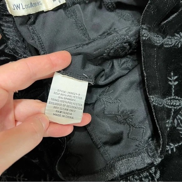 Johnny Was Althea Stretch Tonal Embroidered Velvet Legging Black XS - Picture 10 of 16
